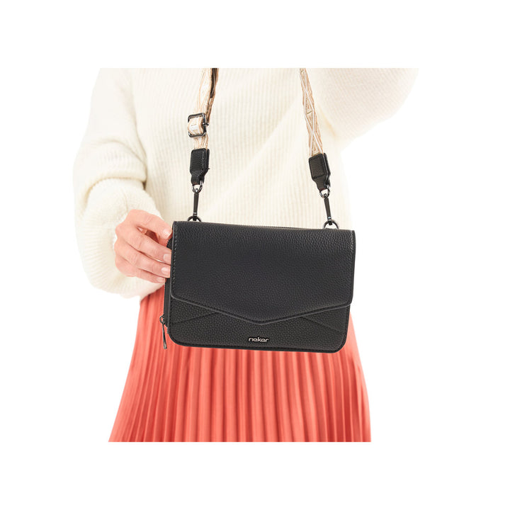 Rieker Musta olkalaukku - Canny